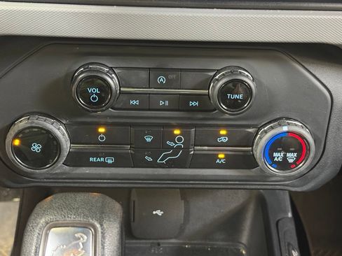 Used 2022 Ford Bronco 2-Door AWD/4WD image 33