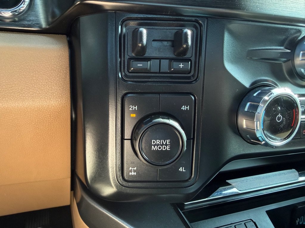 Used 2023 Ford F250 Lariat w/ FX4 Off-Road Package AWD/4WD image 32