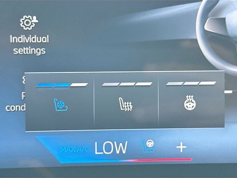 Used 2023 BMW 760i xDrive image 20