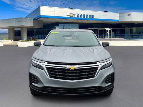 Used 2024 Chevrolet Equinox LS w/ LS Convenience Package image 2