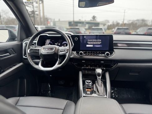 Used 2025 GMC Canyon Elevation w/ Convenience Package image 12