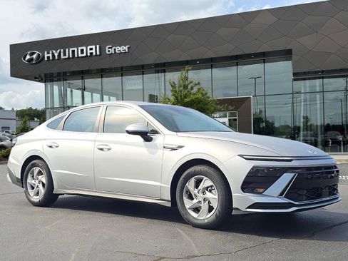 New 2026 Hyundai Sonata SE FWD image 1