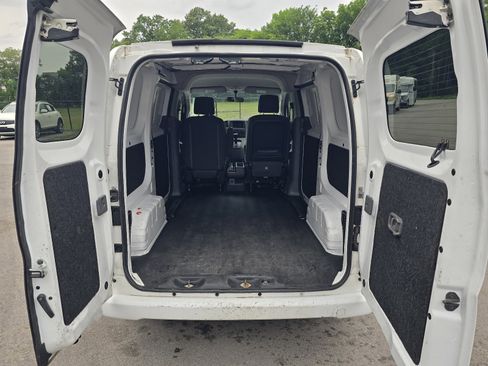 Used 2020 Nissan NV200 SV w/ Back Door Glass Package FWD image 12