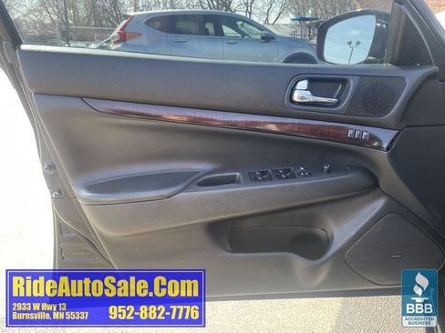 Used 2013 INFINITI G37 x Sedan w/ Premium Pkg image 9