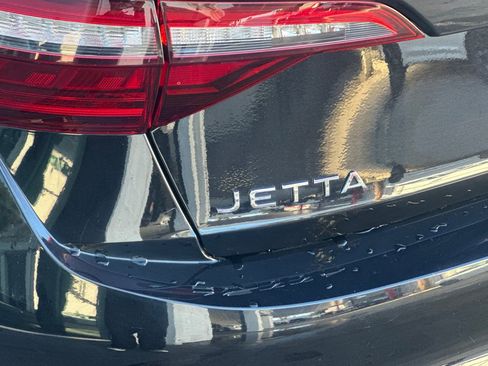 Used 2022 Volkswagen Jetta S image 25