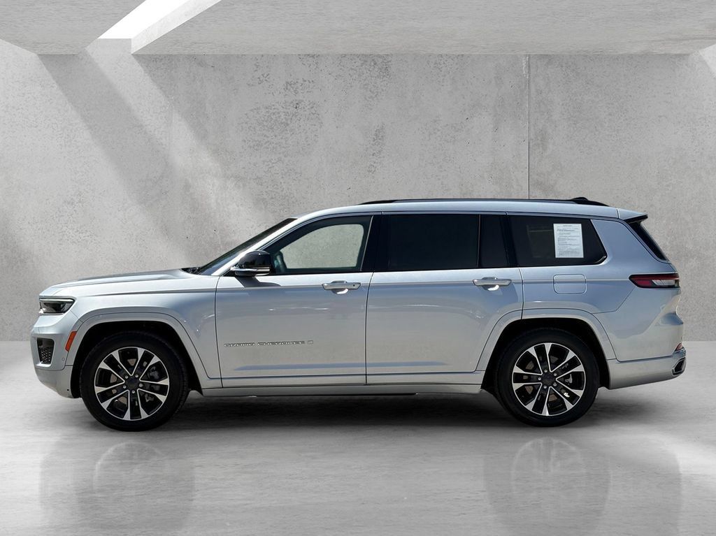 Used 2023 Jeep Grand Cherokee L Overland w/ Luxury Tech Group IV AWD/4WD image 8