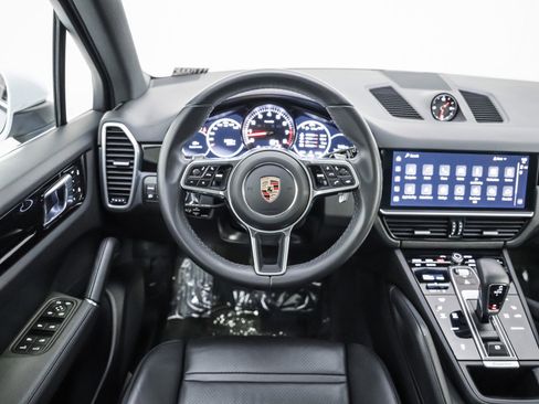 Certified 2023 Porsche Cayenne image 15