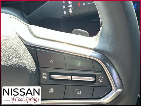 Used 2024 Chevrolet Traverse Z71 w/ Enhanced Driving Package AWD/4WD image 32