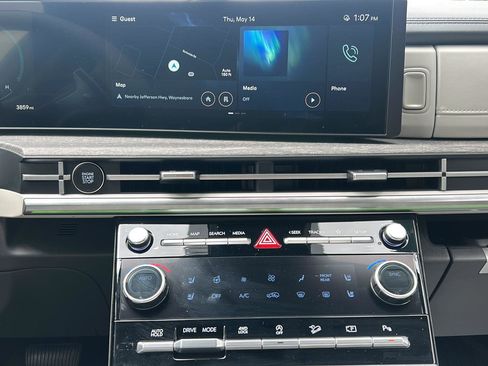 Certified 2025 Hyundai Santa Fe Limited AWD/4WD image 25