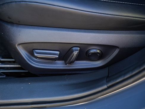 Certified 2024 Toyota Prius XLE image 22