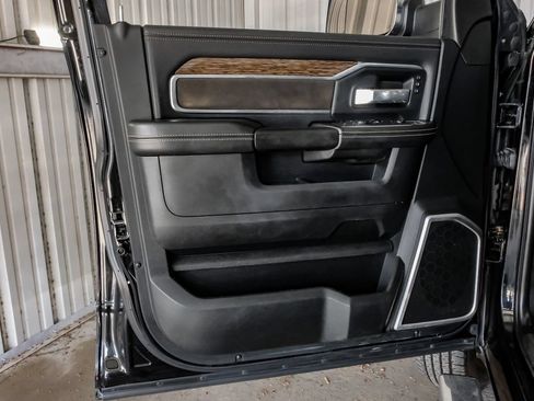 Used 2021 RAM 3500 Laramie AWD/4WD image 44