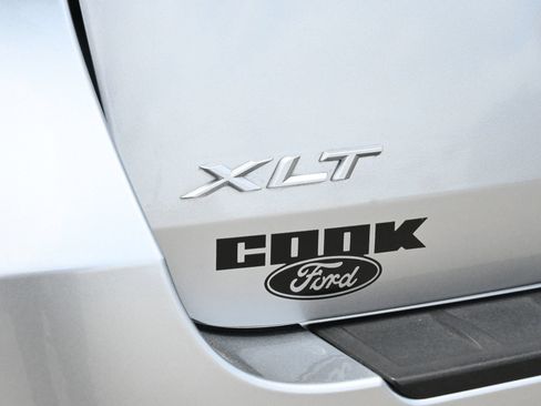 Used 2020 Ford Explorer XLT w/ Equipment Group 202A RWD image 18