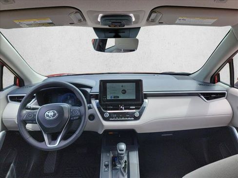Used 2026 Toyota Corolla Cross LE FWD image 18