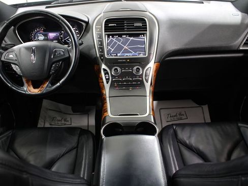 Used 2016 Lincoln MKX Select w/ Select Plus Package AWD/4WD image 2