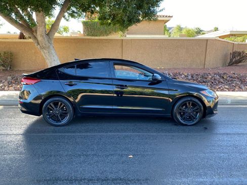 Used 2017 Hyundai Elantra SE image 8