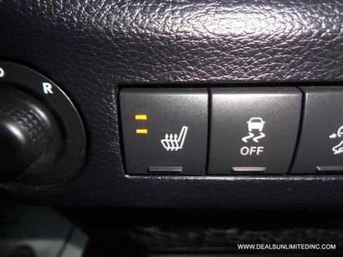 Used 2014 Jeep Wrangler Unlimited Sahara w/ Dual Top Group image 9