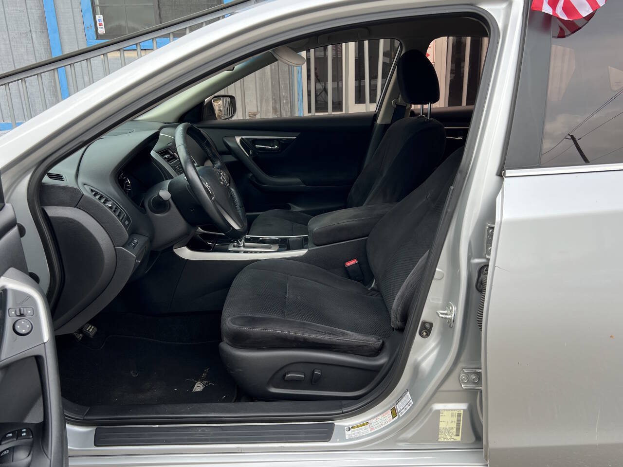 Used 2014 Nissan Altima 2.5 SV FWD image 10
