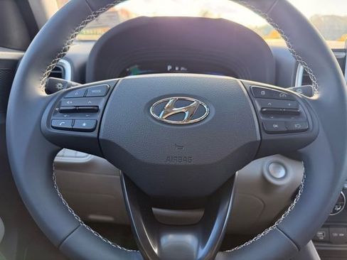 New 2026 Hyundai Venue SEL FWD image 14