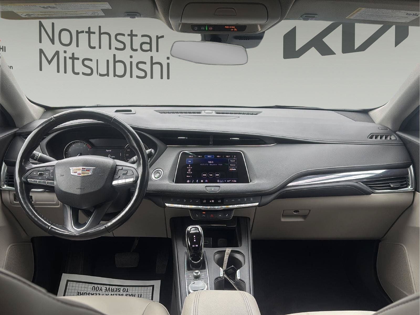 Used 2022 Cadillac XT4 Luxury w/ Cold Weather Package AWD/4WD image 13