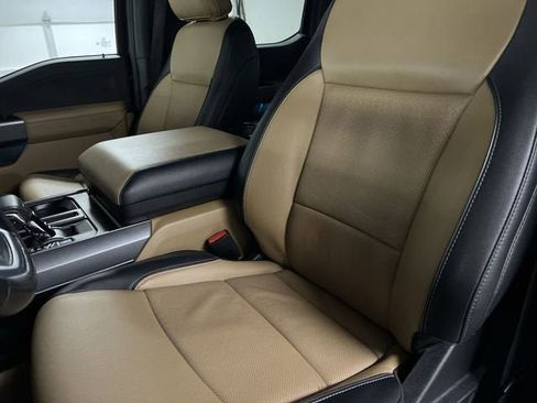 Used 2023 Ford F150 Lariat w/ Trailer Tow Package image 19