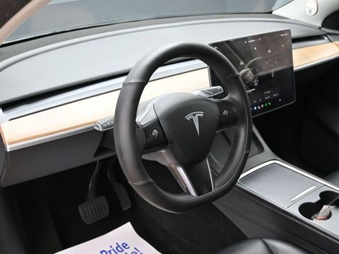 Used 2023 Tesla Model Y Long Range AWD/4WD image 17