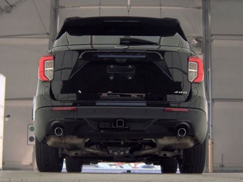 Used 2023 Ford Explorer ST-Line w/ Class IV Trailer Tow Package AWD/4WD image 9