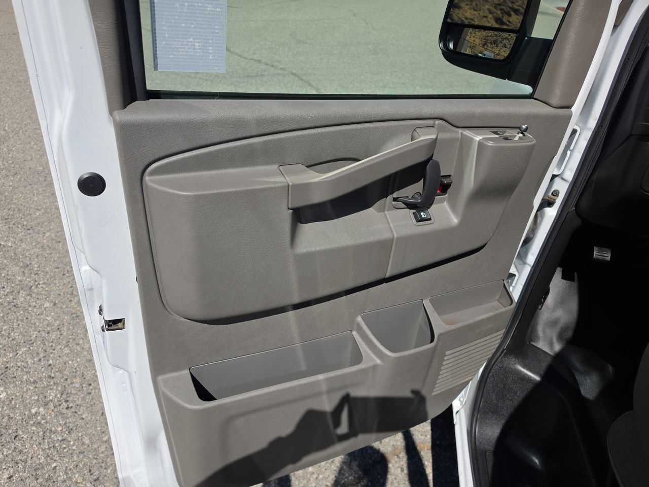 Used 2024 GMC Savana 2500 w/ Driver Convenience Package RWD image 20