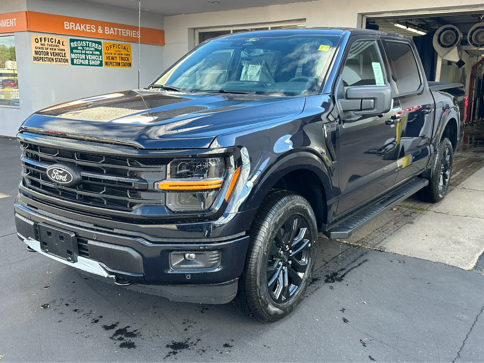 New 2026 Ford F150 XLT w/ Equipment Group 302A MID AWD/4WD image 5