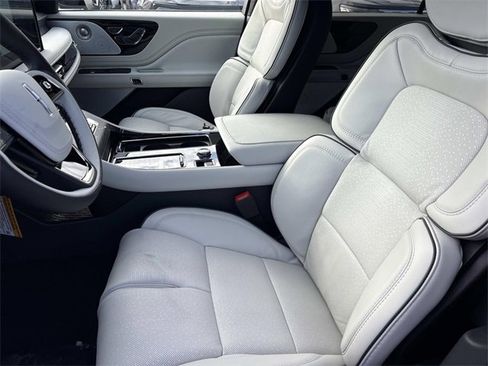 New 2026 Lincoln Aviator Black Label w/ Jet Appearance Package image 24