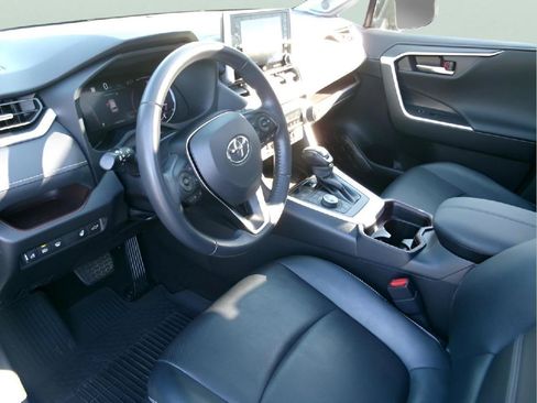 Used 2021 Toyota RAV4 Limited w/ Limited Grade Weather Package AWD/4WD image 12