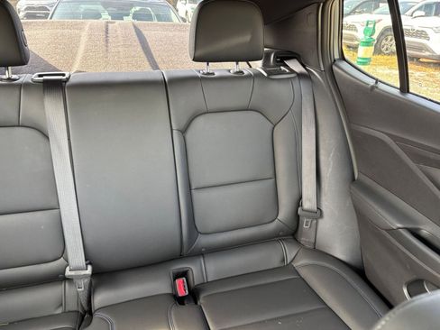 Used 2025 Buick Envista Sport Touring image 37