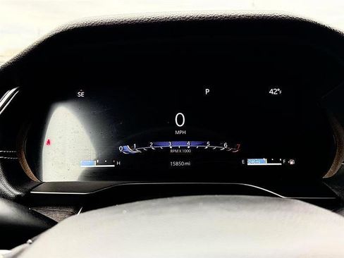 Used 2025 Jeep Grand Cherokee Limited image 36