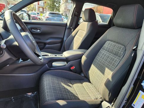 Certified 2025 Honda HR-V Sport image 10