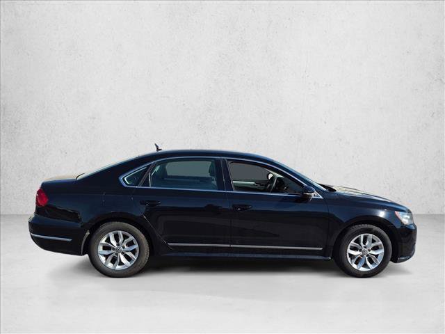 Used 2016 Volkswagen Passat 1.8T S FWD image 4