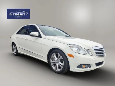 Used 2011 Mercedes-Benz E 550 Sedan image 8