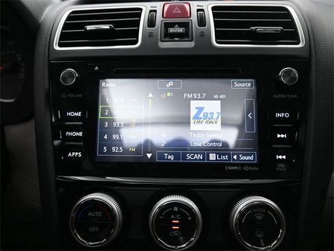 Used 2018 Subaru Forester 2.5i Premium w/ All-Weather Package image 12