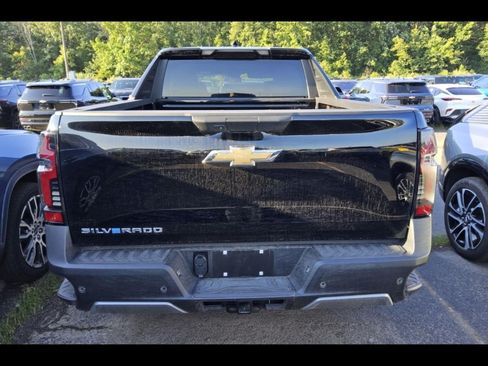 Used 2026 Chevrolet Silverado EV LT AWD/4WD image 19