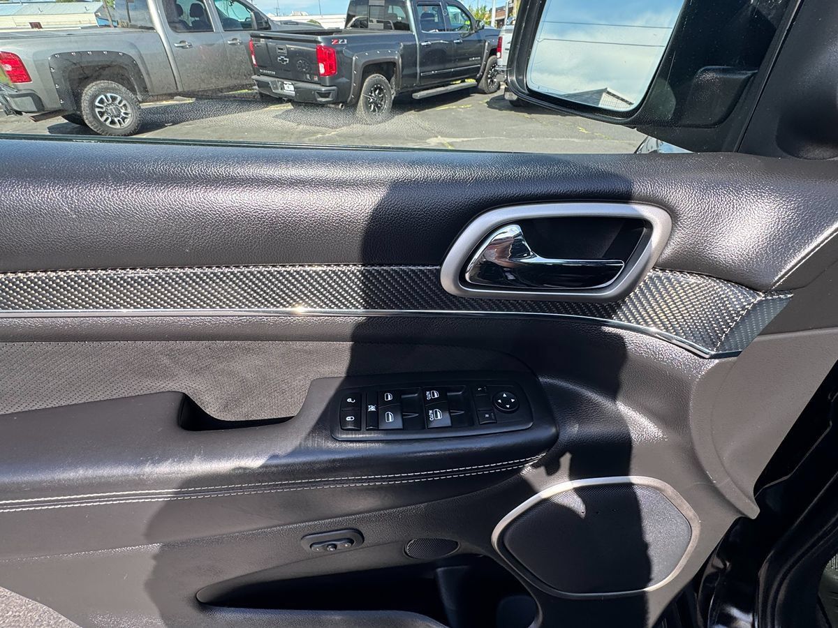 Used 2017 Jeep Grand Cherokee SRT AWD/4WD image 14