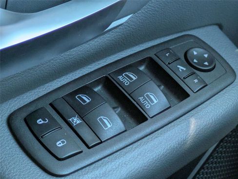 Certified 2023 RAM 1500 Big Horn image 25