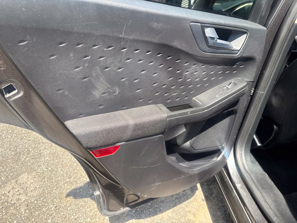 Used 2020 Ford Escape SE AWD/4WD image 32