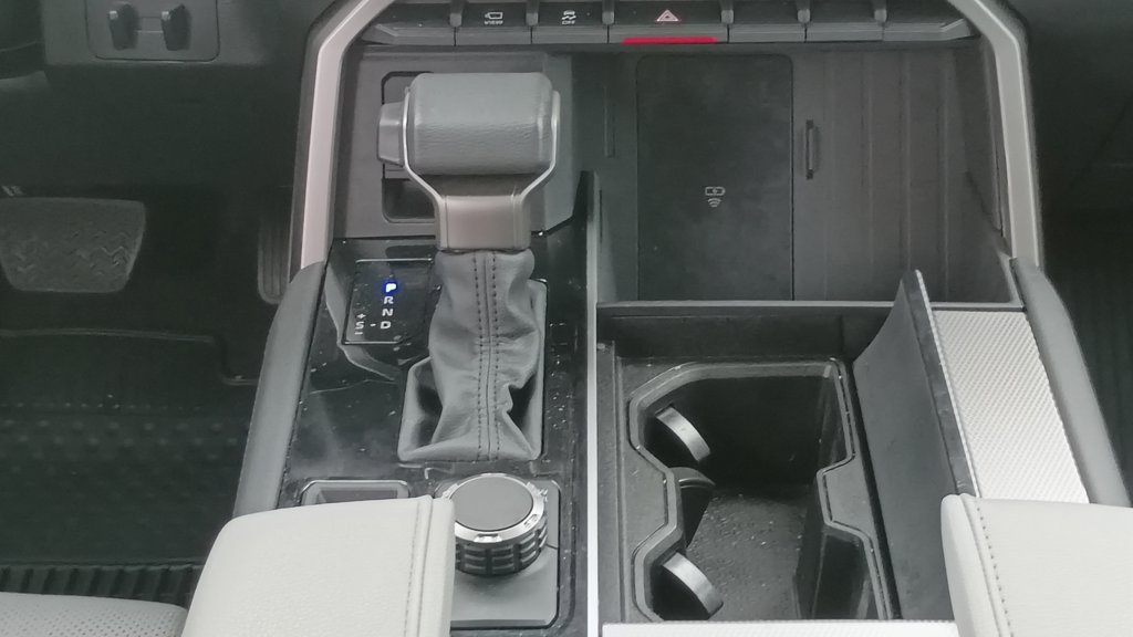 Used 2025 Toyota Sequoia Limited AWD/4WD image 20