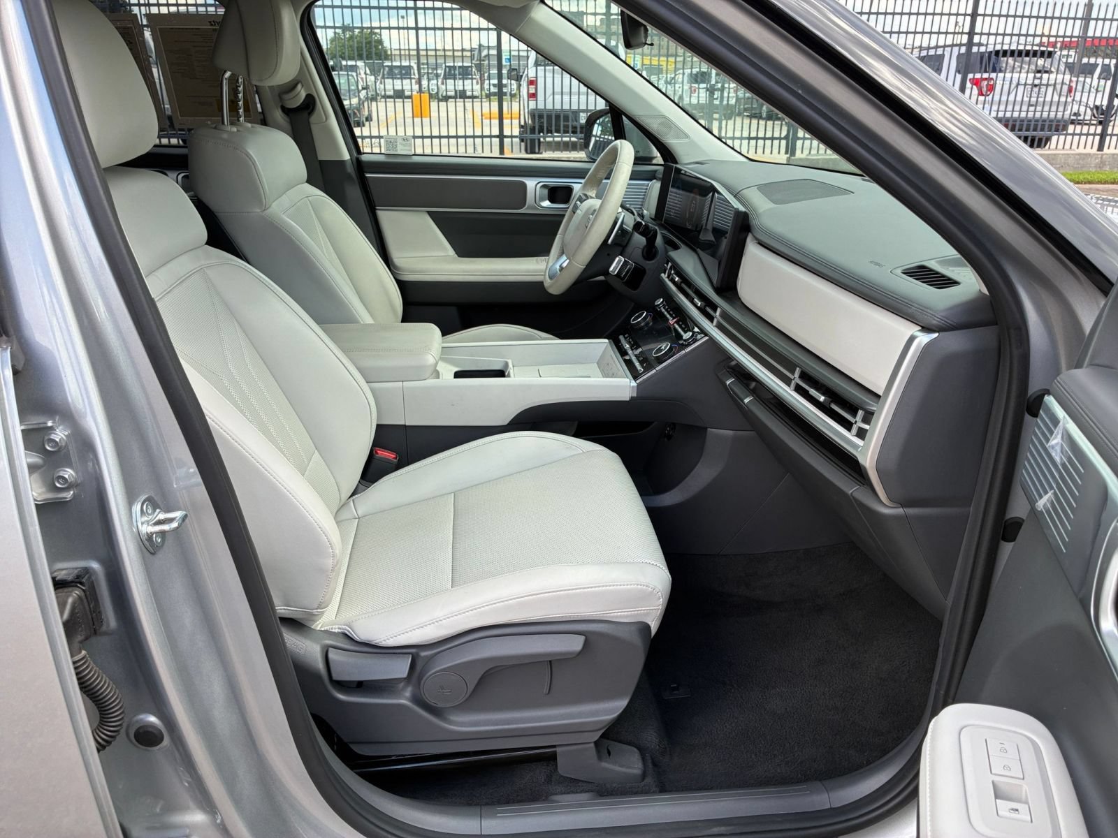 Used 2026 Hyundai Santa Fe SEL FWD image 38