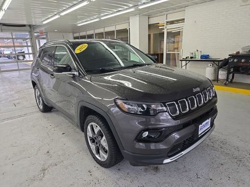 Used 2022 Jeep Compass Limited image 7