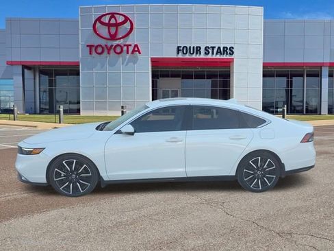 Used 2023 Honda Accord Touring image 1