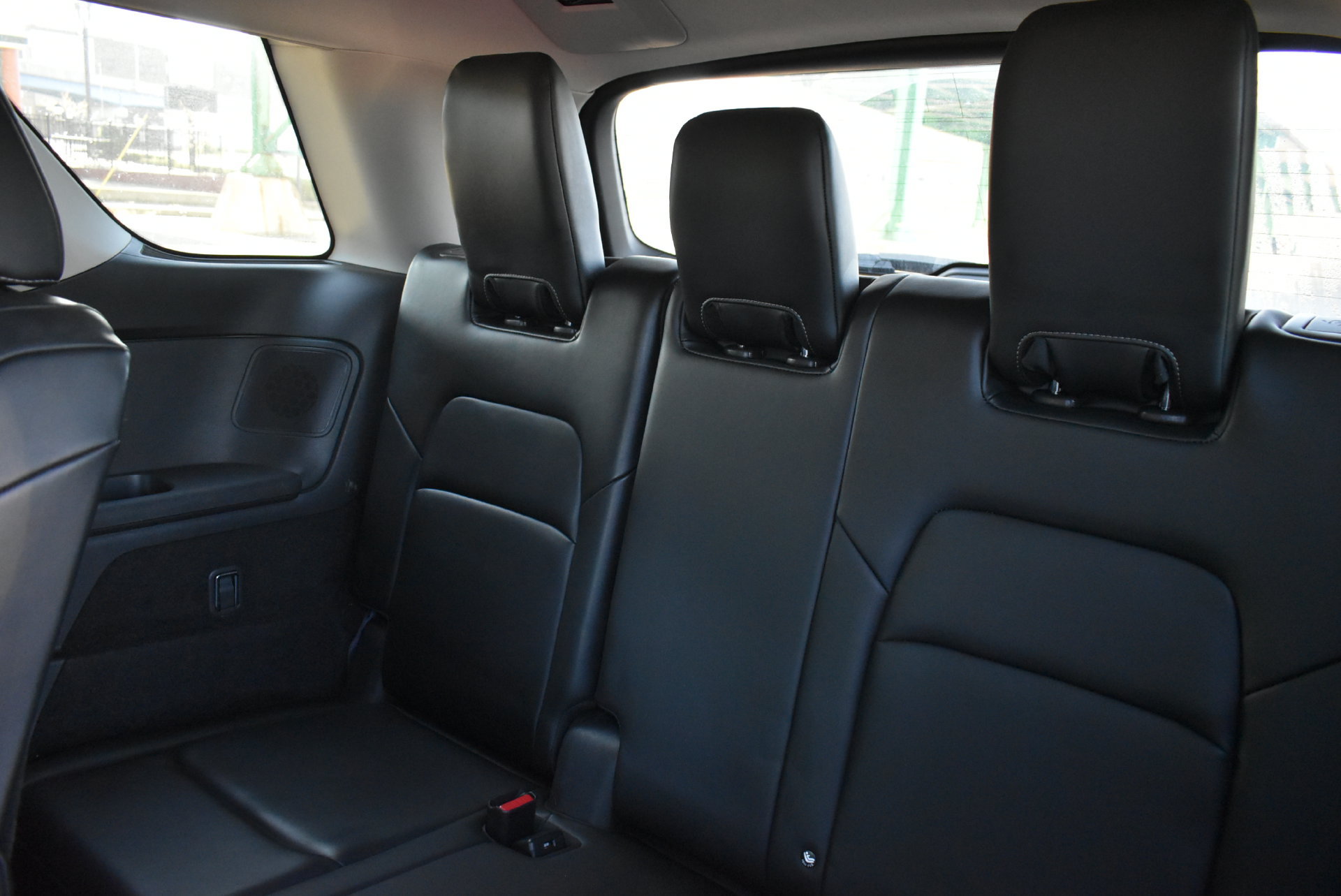 Used 2022 Nissan Pathfinder Platinum w/ Cargo Package AWD/4WD image 17