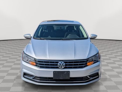 Used 2018 Volkswagen Passat 2.0T SE FWD image 8