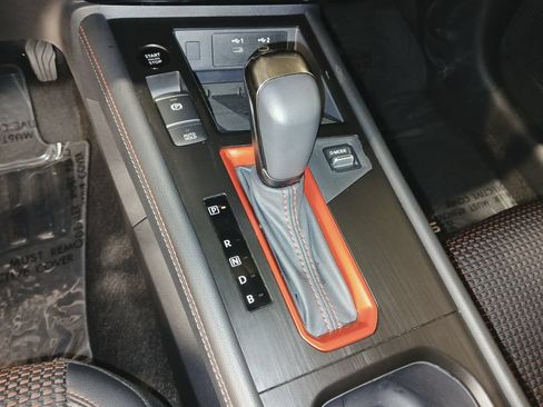 Used 2025 Nissan Kicks SR w/ SR Premium Package AWD/4WD image 20