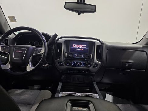 Used 2018 GMC Sierra 1500 SLE image 11