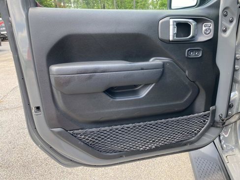 Used 2022 Jeep Gladiator Sport AWD/4WD image 19