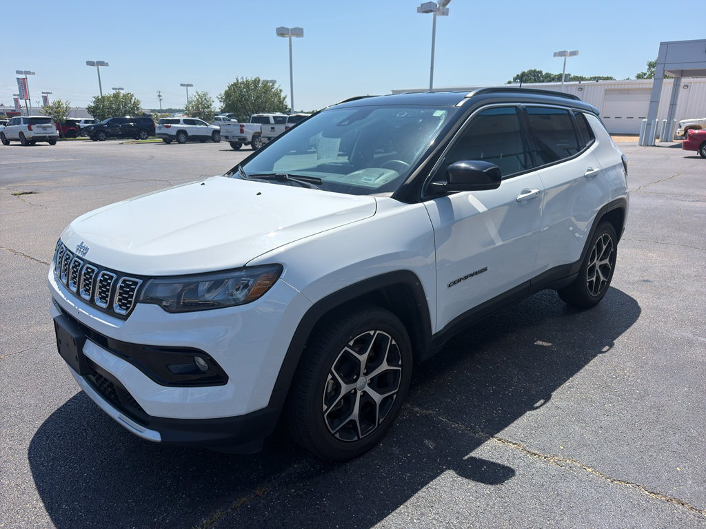 Used 2024 Jeep Compass Limited AWD/4WD image 3